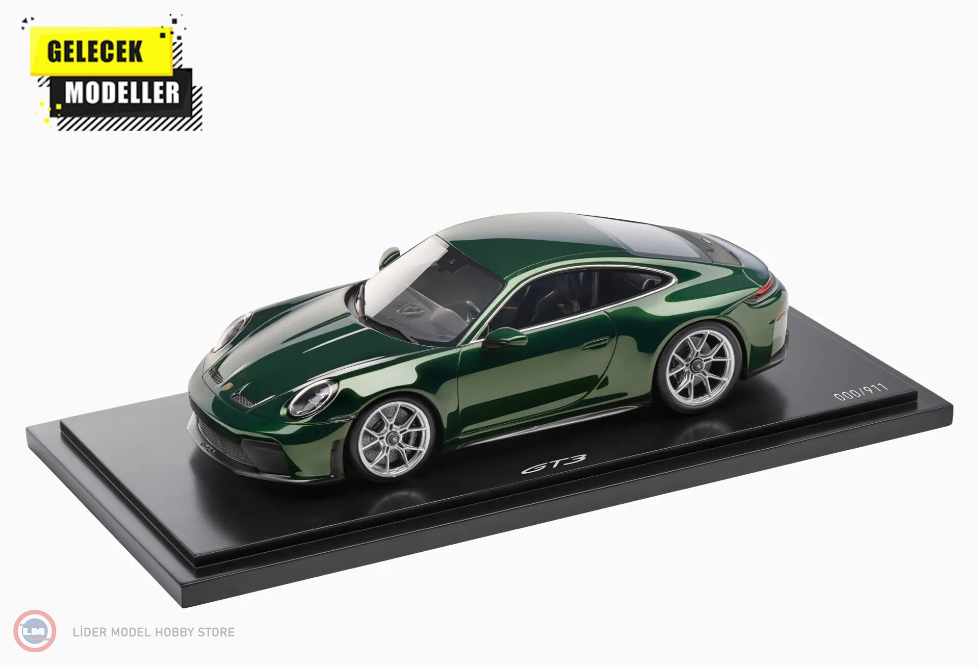 1:18 Spark 2024 PORSCHE 911 GT3 with Touring Package (992.2) Oak Green Neo