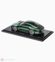 1:18 Spark 2024 PORSCHE 911 GT3 with Touring Package (992.2) Oak Green Neo