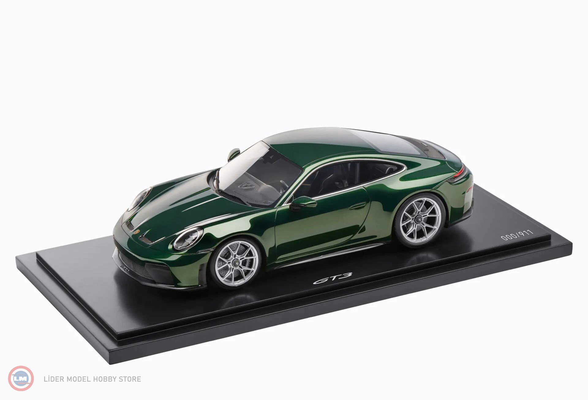 1:18 Spark 2024 PORSCHE 911 GT3 with Touring Package (992.2) Oak Green Neo