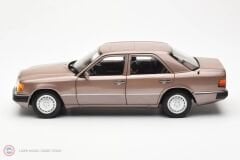 1:18 1989 Mercedes Benz E Class 230 E W124 - Rosewood