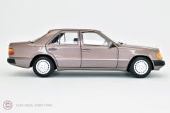 1:18 1989 Mercedes Benz E Class 230 E W124 - Rosewood