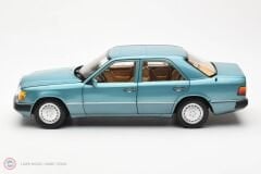 1:18 1989 Mercedes Benz E Class 230 E W124 - Beryl Blue