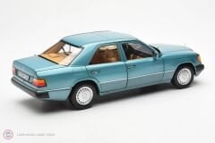 1:18 1989 Mercedes Benz E Class 230 E W124 - Beryl Blue