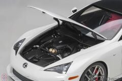 1:18 AUTOART Lexus LFA (Whitest WhiteCarbon)