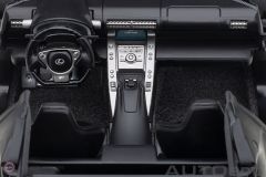 1:18 Autoart 2010 Lexus LFA (Passionate Pink)