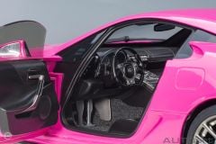 1:18 Autoart 2010 Lexus LFA (Passionate Pink)