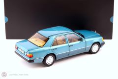 1:18 1989 Mercedes Benz E Class 230 E W124 - Beryl Blue