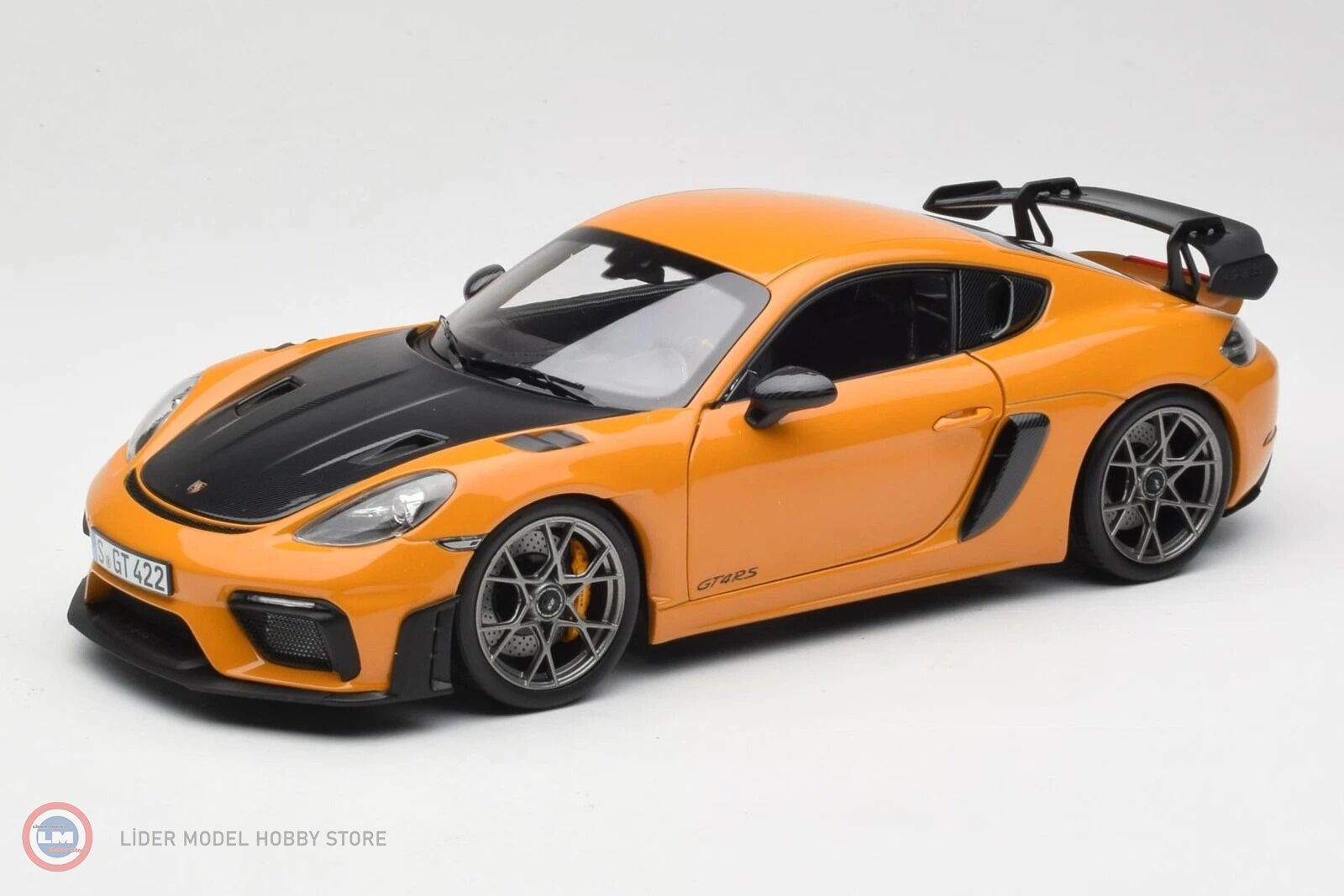 1:18 Norev 2023 Porsche Cayman GT4 RS Weissach Pack