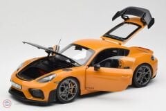 1:18 Norev 2023 Porsche Cayman GT4 RS Weissach Pack