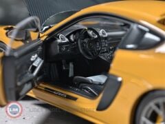 1:18 Norev 2023 Porsche Cayman GT4 RS Weissach Pack