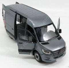 1:18 2018 Mercedes Benz Sprinter Van Kastenwagen