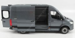 1:18 2018 Mercedes Benz Sprinter Van Kastenwagen