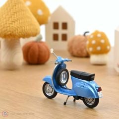 1:18 Norev 1968 Vespa 125 Primavera Motosiklet