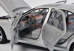 1:18 1999 Mercedes Benz S Class S600 V12 W220