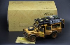 1:18 1993 Land Rover Defender 110 Camel Trophy  Support Unit Sabah Malaysia Dirty Version