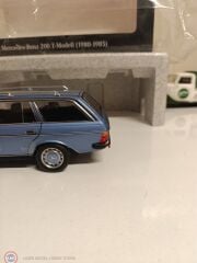 KUSURLU 1:18 1982 Mercedes Benz 200 T Modell S123