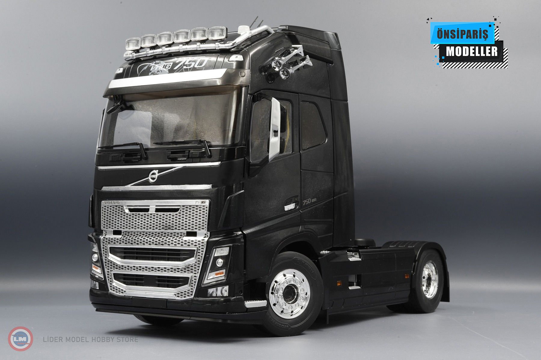1:18 2018 Volvo FH16 XL Cab PCL30209 (Siyah)
