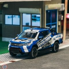 1:64 Tarmac Works 2021 Toyota Hilux Toyo Tires