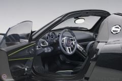 1:12 Autoart 2013 Porsche 918 Spyder Weissach Package