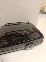 KUSURLU 1:18 OTTO 1988 Mercedes Benz S124 300TE AMG