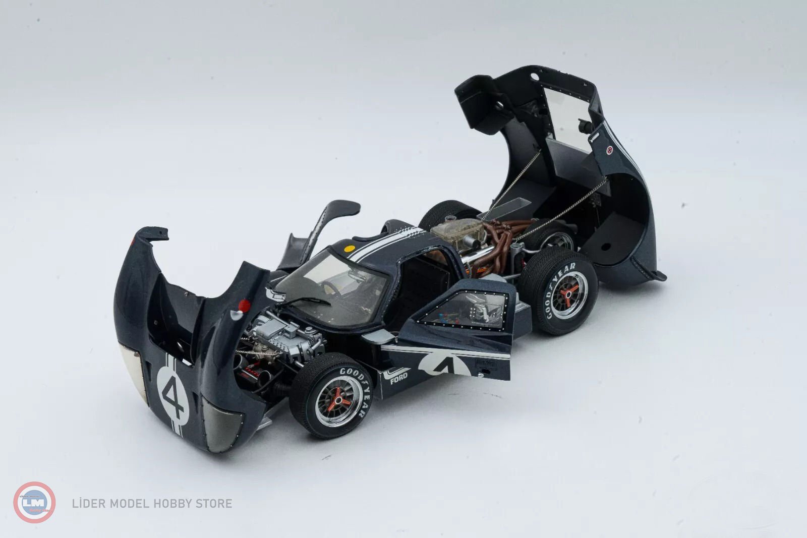1:18 Ford GT40 MK IV 1967 #1 Rojo SHELBY COLLECTIBLES CARS Le Mans