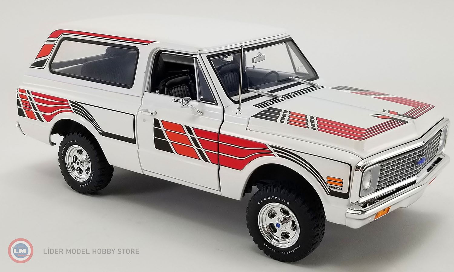 Acme - 1:18 Acme 1972 Chevrolet K5 Blazer - 11.855,12 TL - 11.855