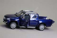 1:18 2018 Mercedes Benz X-Class