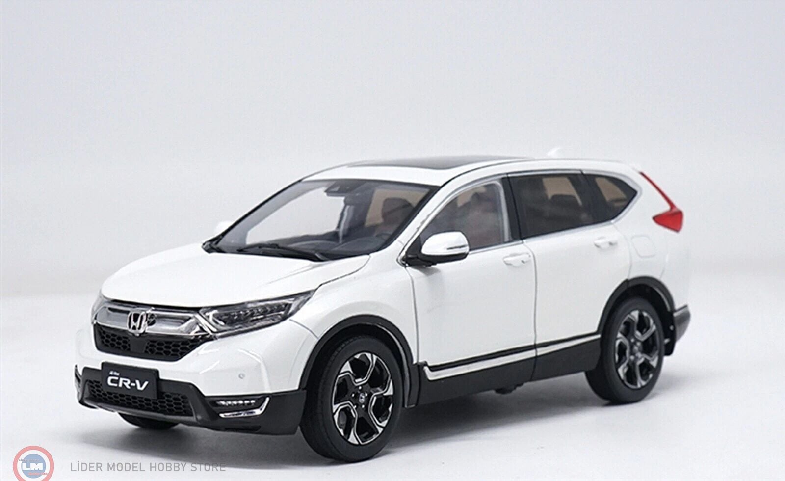 1:18 Paudi 2017 Honda CR-V 4x4 Dtec