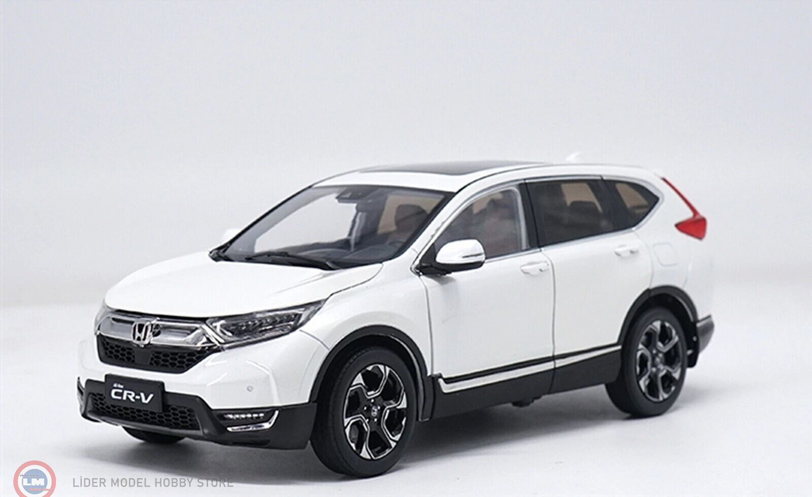 1:18 Paudi 2017 Honda CR-V 4x4 Dtec