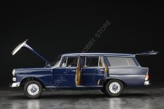 1:18 1966 Mercedes Benz 200 Universal W110