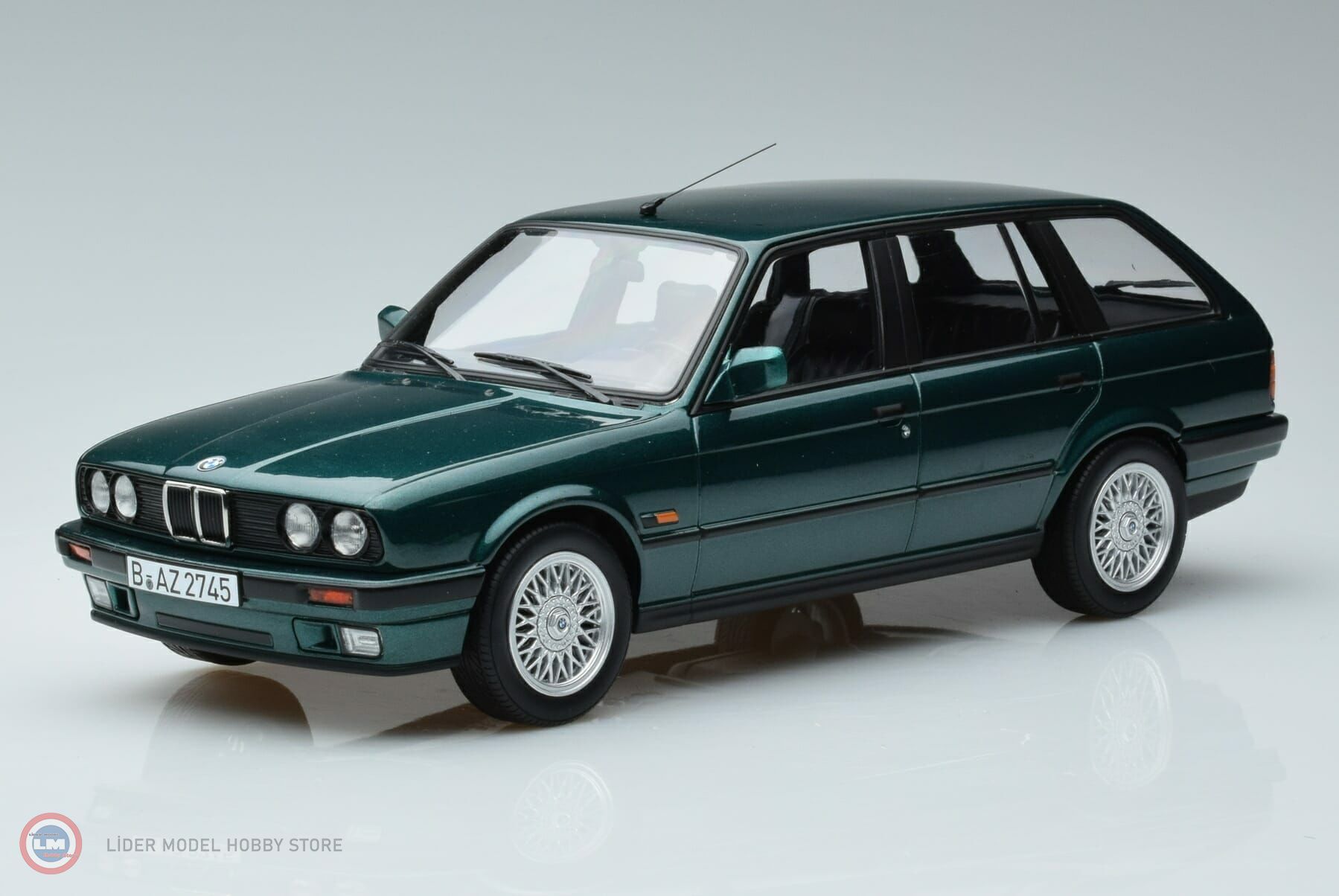 1:18 Norev 1990 BMW 325i E30 Touring