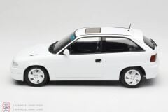 KUSURLU 1:18 Norev 1991 Opel Astra F GSI Blanc Casablanca