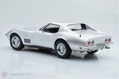 1:18 Norev 1969 Chevrolet Corvette C3 Coupe