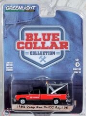1:64 Greenlight 1983 Dodge Ram D100 Royal SE with Drop In Tow Hook Texaco