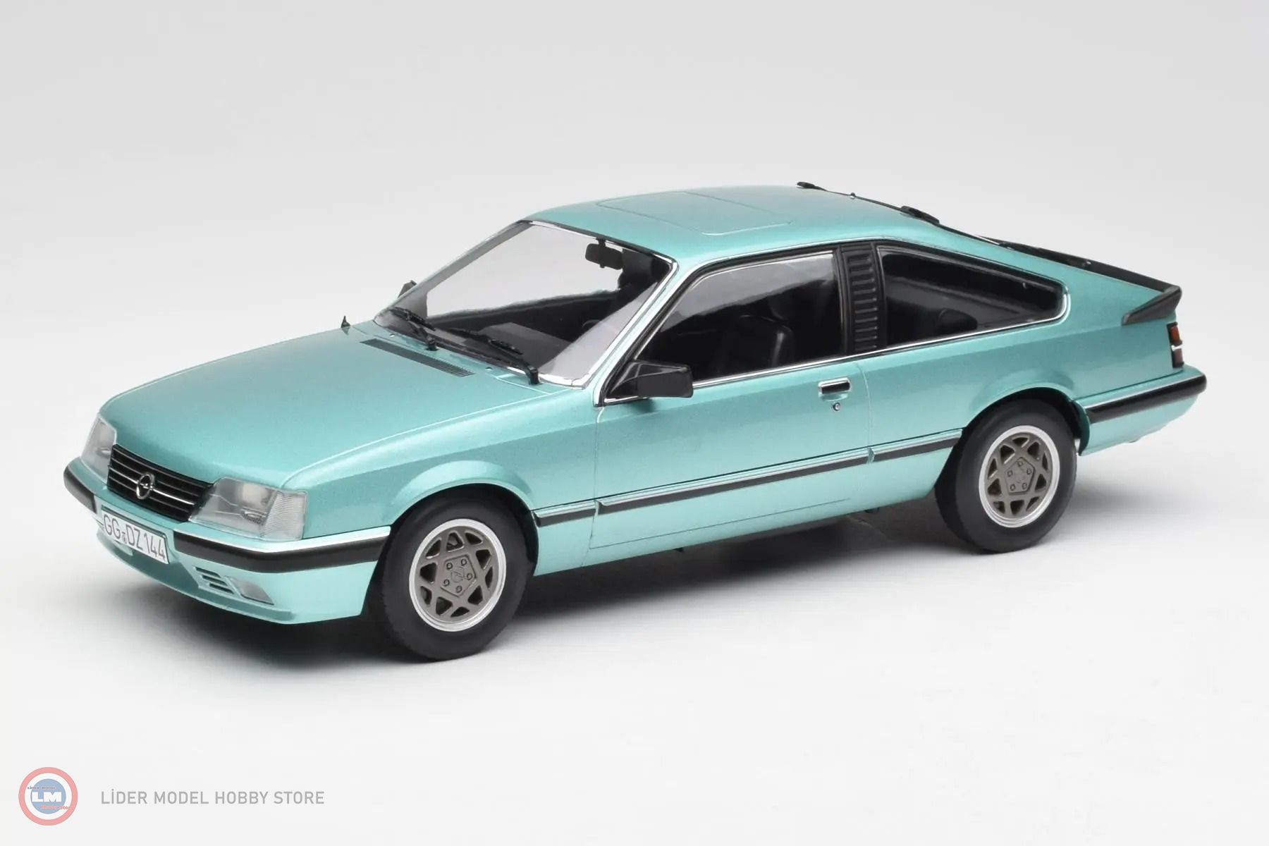 1:18 Norev 1983 Opel Monza 2.5 E