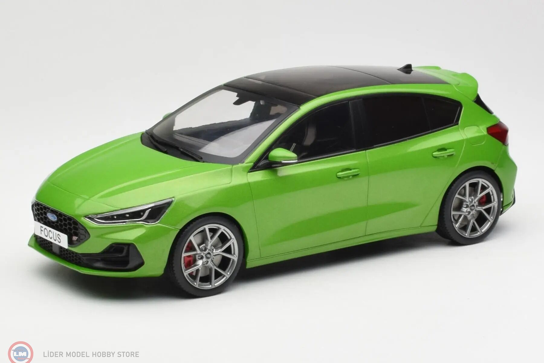 1:18 MCG 2022 Ford Focus ST