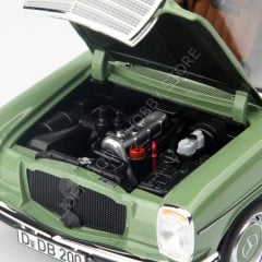 1:18 1973 Mercedes Benz 200 8 W115