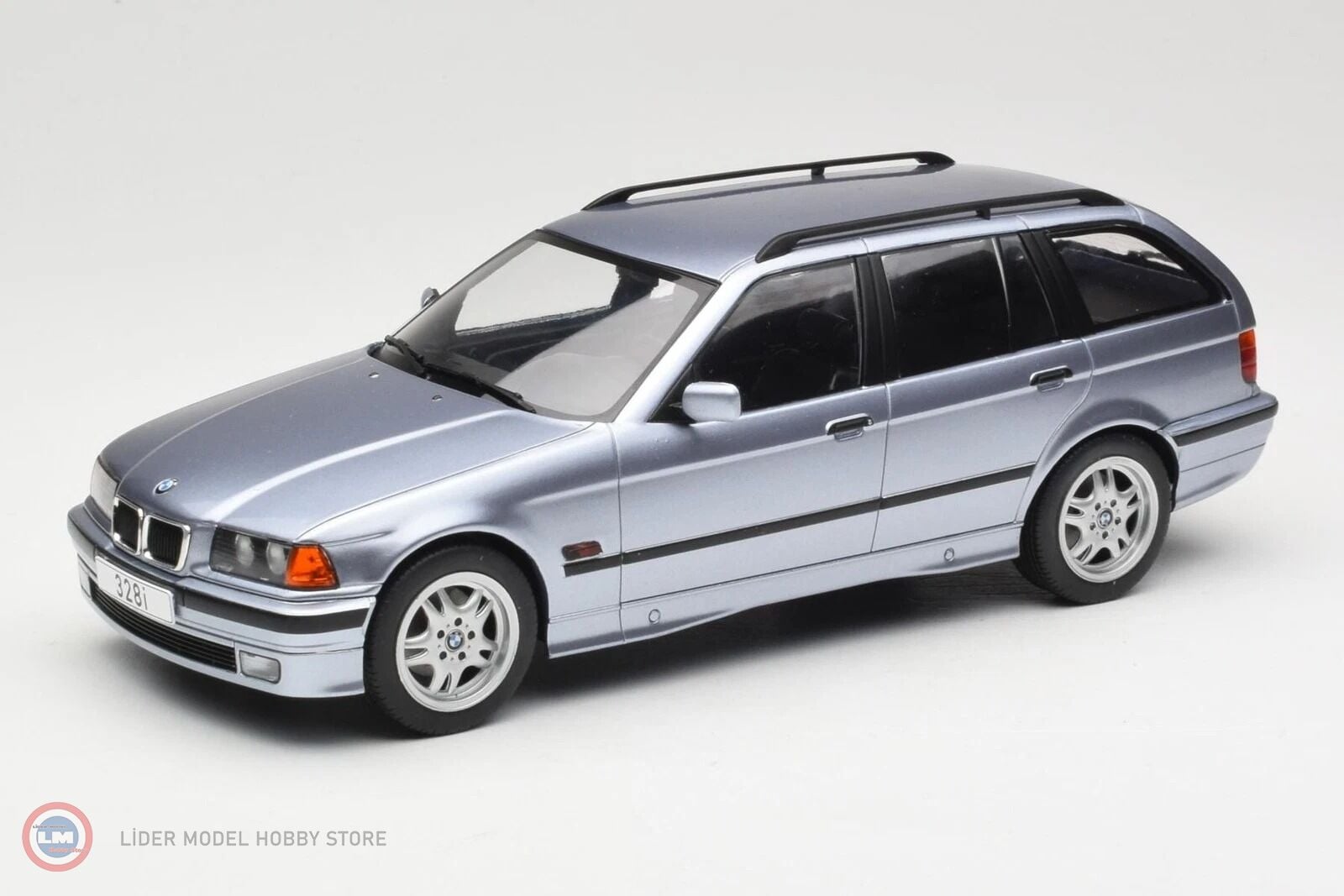 1:18 MCG 1995 BMW 3er (E36) Touring