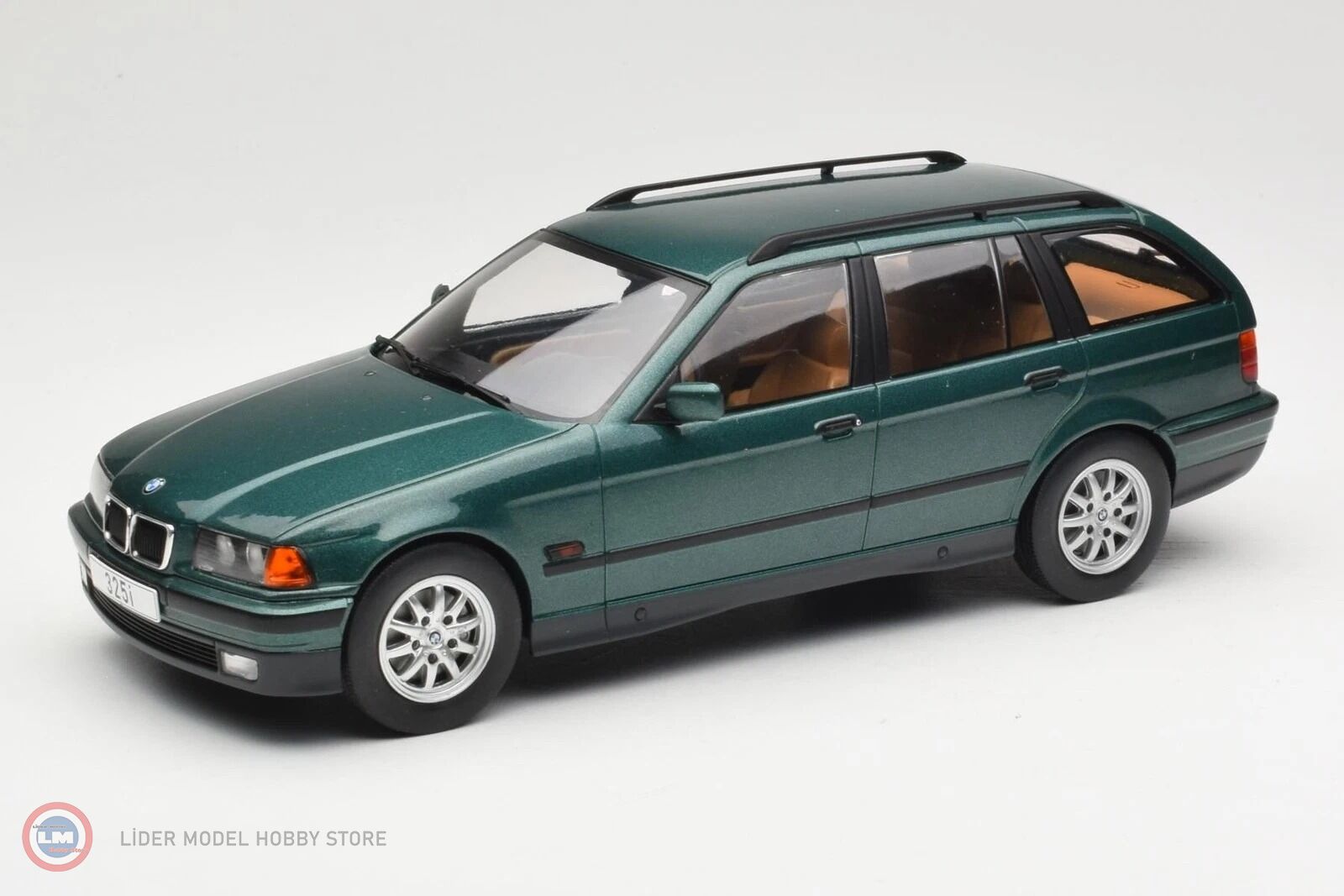 1:18 MCG 1995 BMW 3er (E36) Touring