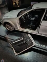 KUSURLU 1:18 Autoart 2008 Mercedes Benz C63 AMG
