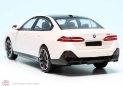 1:43 Minichamps 2023 BMW i5  G60