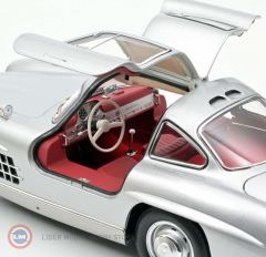1:18 1954 Mercedes Benz 300 SL W198 'Gullwing'