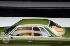 1:18 KK Scale 1973 Mercedes Benz 450 SLC C107