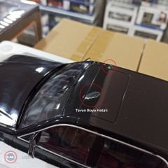 1:18 1994 Mercedes Benz S Class S500 W140