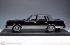 1:18 GLM / Stamp 1989 Lincoln Town Car Signature Series Black