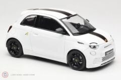 1:18 MCG 2024 Fiat 500e Abarth