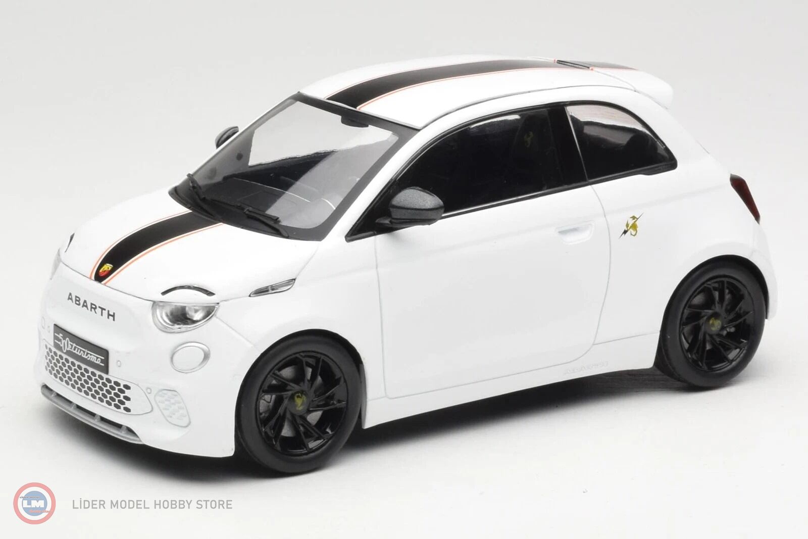 1:18 MCG 2024 Fiat 500e Abarth