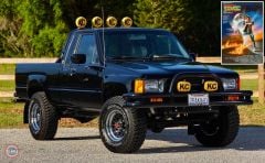 1:18 1985 Toyota Hilux SR5 “Back To The Future Specification”