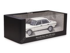 1:18 1980 Mercedes Benz 200 W123 AMG