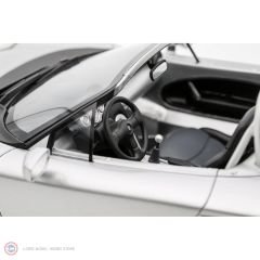 1:18 1999 Renault Spider Titan Grey